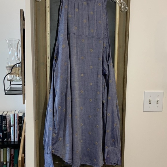 William Rast Cold Shoulder Lace-Up Top Blue Medium NWT - Picture 4 of 6